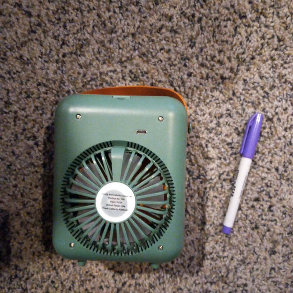 Portable AC - Picture 2 of 2